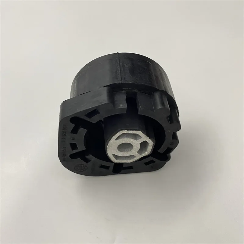 22326777389 Auto Spare Parts Engine Mount for BMW 2007-2022 F02 F03 F04 F06 F07 F10 F11 F12 F13 750iX 550iX 650iX 22326777390