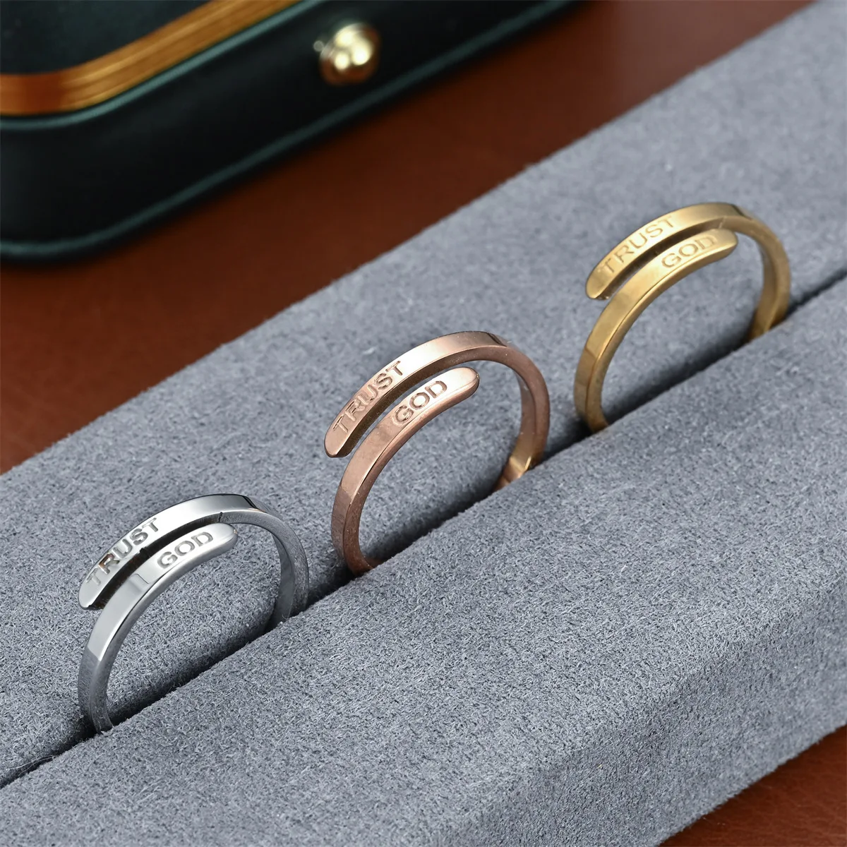 Stainless Steel Open Letter Couple Rings, His and Hers Matching Valentine Gift, Fashion Cubic Zirconia Jewelry for Couples