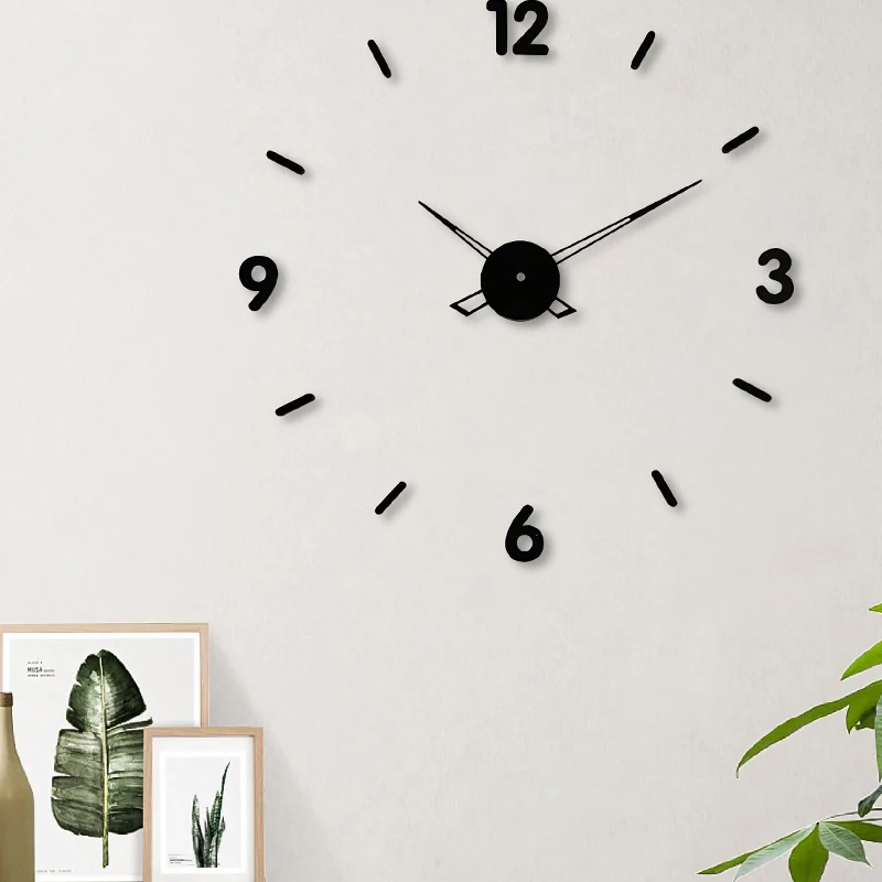 

Spanish modern light luxury simple wall clock living room home entrance TV wall clock art atmosphere silent creative table