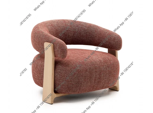 

Современное кресло-шезлонг с низкой спинкой из велюра, с высокоэластичным наполнителем и деревянным каркасом, для использования в гостиных или конференц-залах.