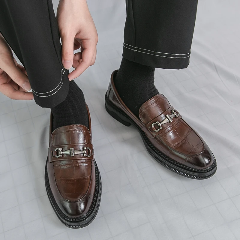 

Fashionable Mens Popular Metal Buckle Loafers High-quality Men's Leather Shoes Men Business and Office Slip-on Shoes Sizes 38-46
