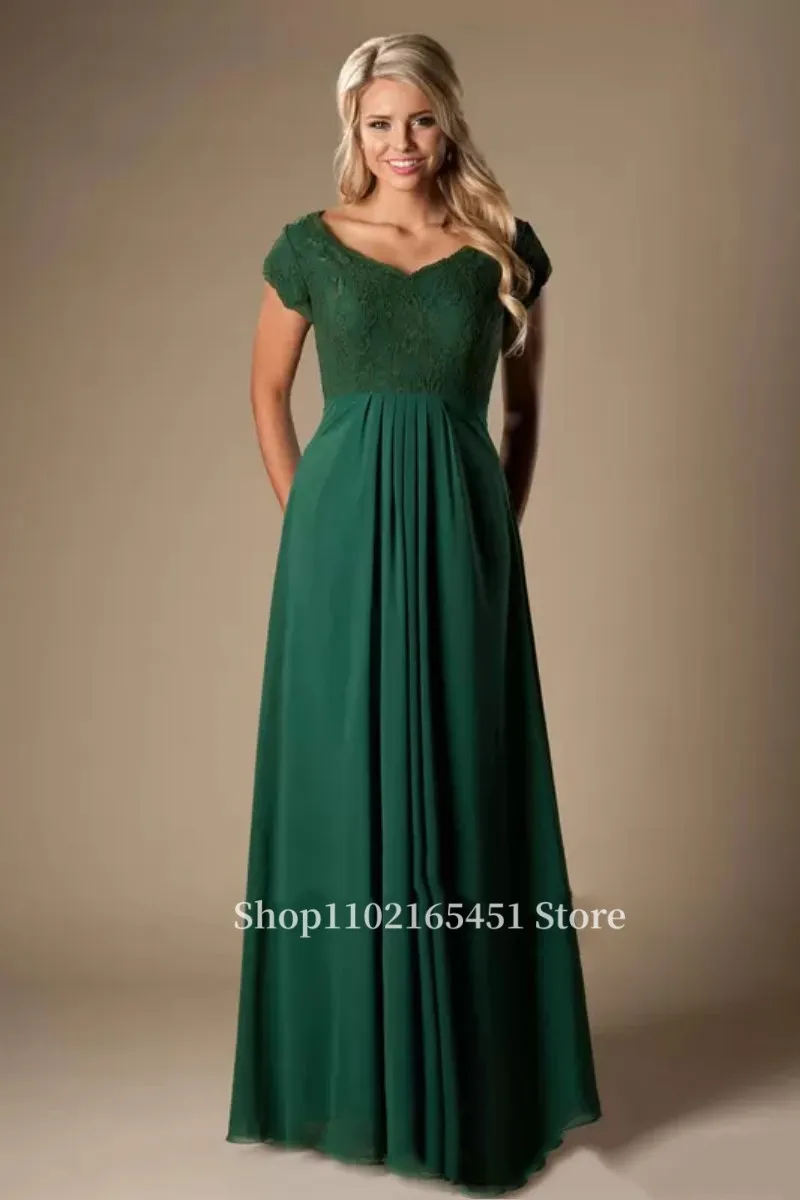 

Hunter Green Lace Chiffon Country Bridesmaid Dresses Long Wedding Party Dresses pregnant Maids of Honor Dresses With Cap Sleeves