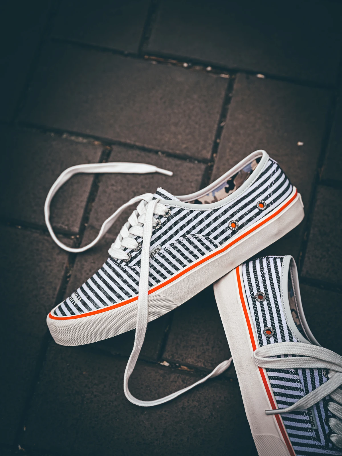 

Кеды Nigel Cabourn в ретро-стиле с полосками, из канваса, дышащие, на плоской подошве, с круглым носком, на резиновой подошве, повседневные кроссовки.