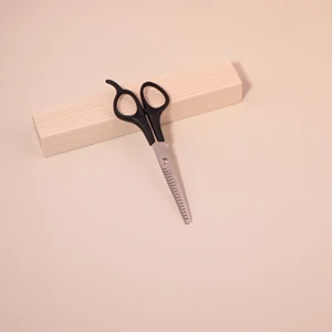 Bir çift makas, profesyonel saç ve tarak, saç stillerini kesmek için bir çift makas, inceltme saçlarını kesmek ve bir tarak-çift taraflı 8 en çok satılan, makas-çift-no. 6