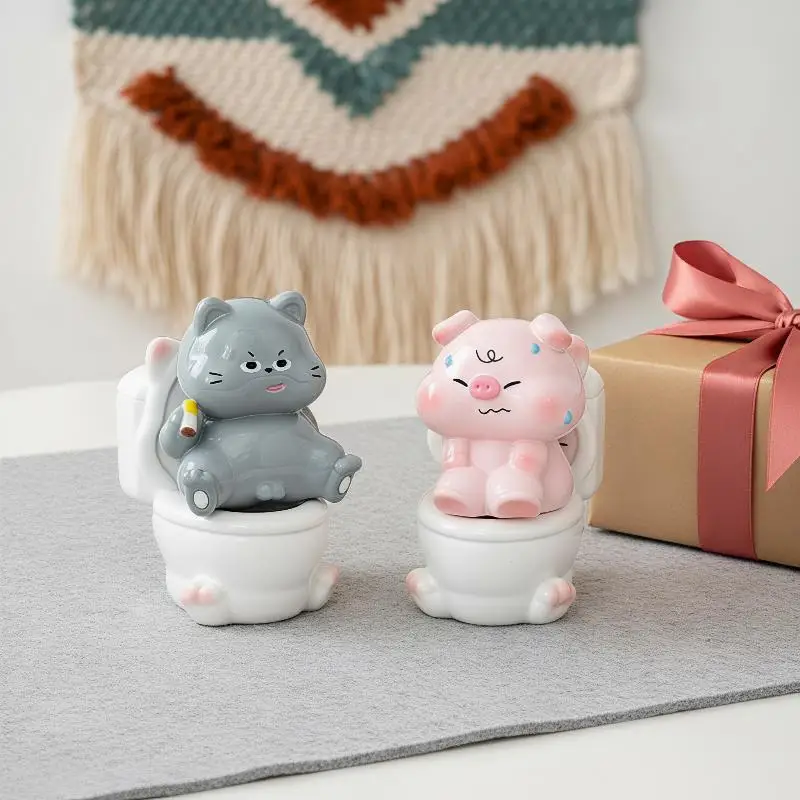 Funny Pig On Toilet Figurine Whimsical Home Decor Creative Resin Ornament for Office Desk Car Interior Unique Birthday Gift