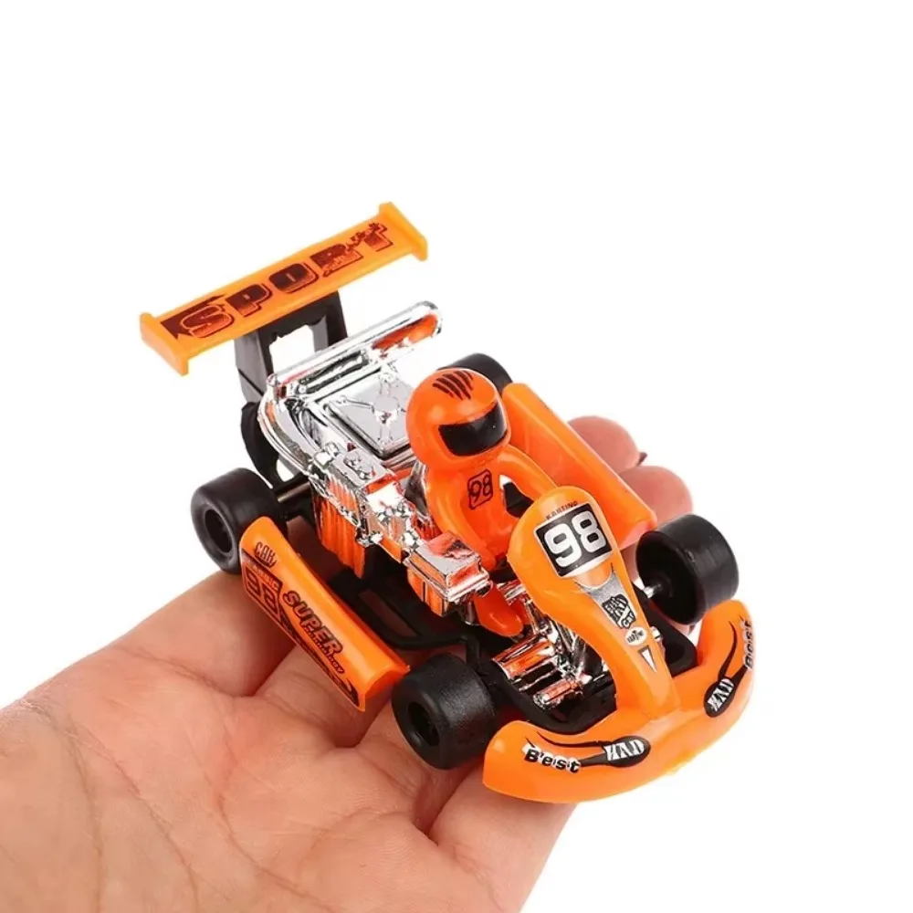 Bambini Tirare indietro Power Racing Auto di plastica Power Kart Puzzle per bambini Veicoli giocattolo Auto Formula Auto Inerzia Go-kart Colore casuale