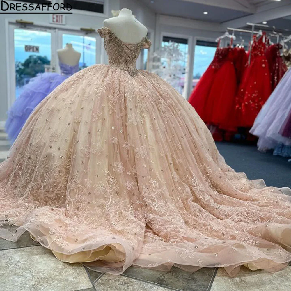 Quinceanera Dresses Elegant Princess Pink Sweetheart Appliques Ball Gown with Lace-up Plus Size Sweet 16 Debutante Party Birthda