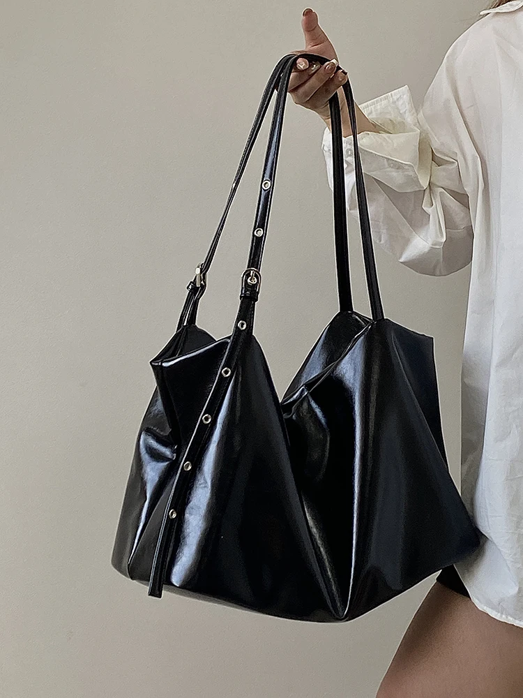 Black Large Capacit… - image