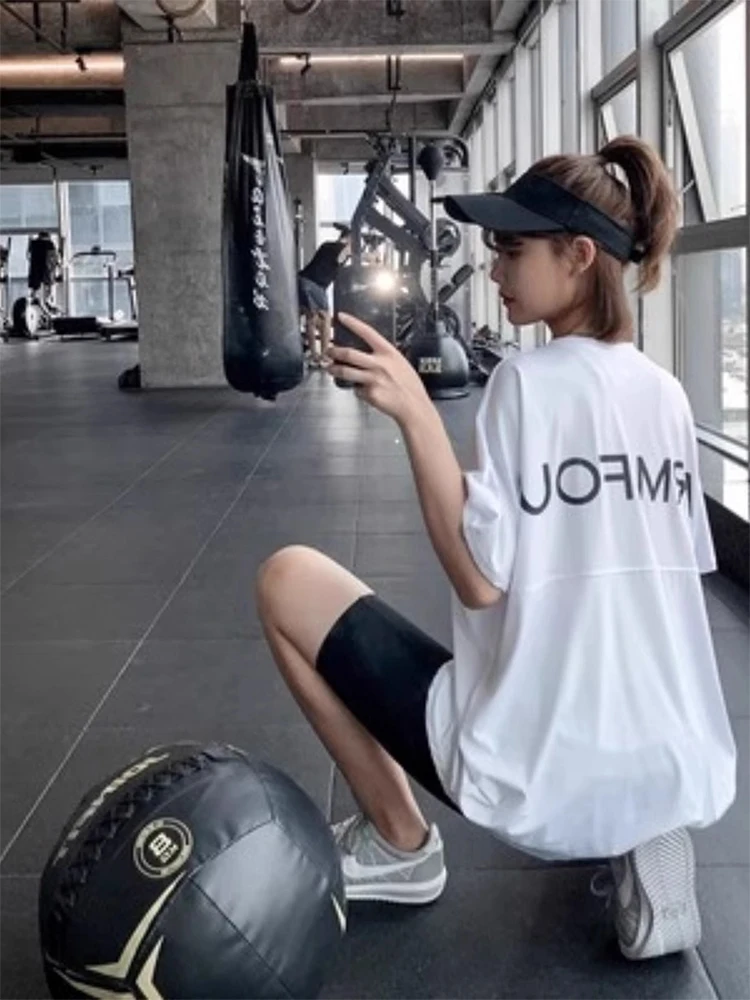 

Женская свободная верхняя одежда для йоги и фитнеса Midi-Length Top из быстросохнущей ткани (Quidry) большого размера