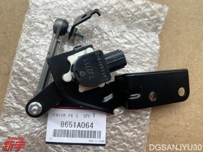 PAJERO V80V90 SENSOR,SUSP HEIGHT FRONT 8651A064