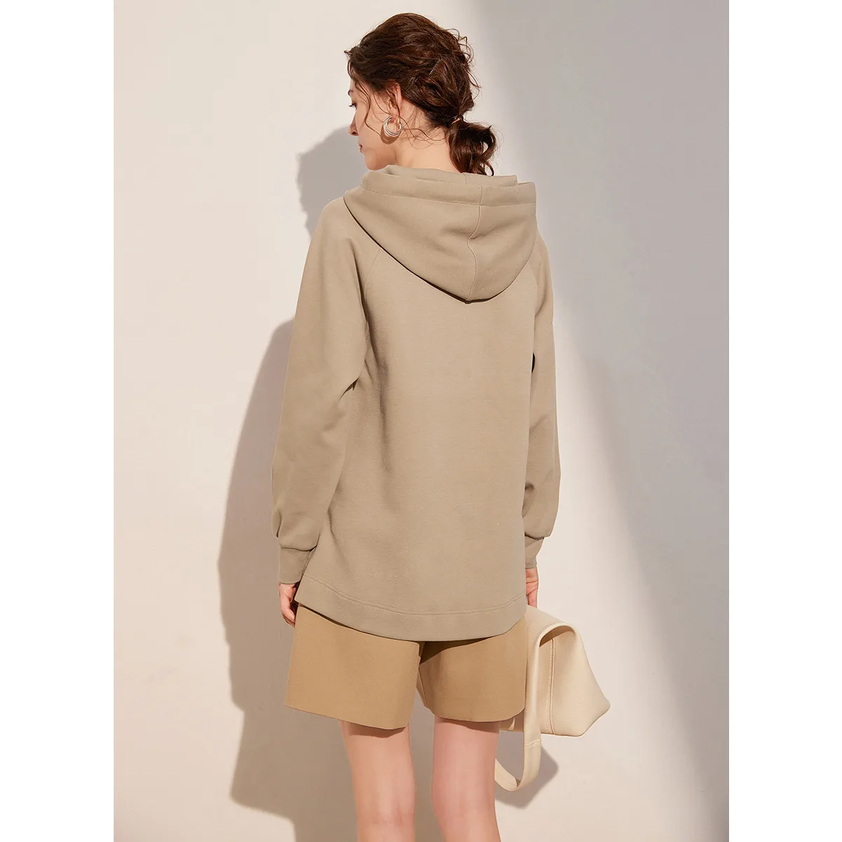 LOUIS YAO 2024 Autumn Hooded Casual Age Reducing Hoodie Three-dimensional Embroidery Loose Long Sleeved Women's Hoodie