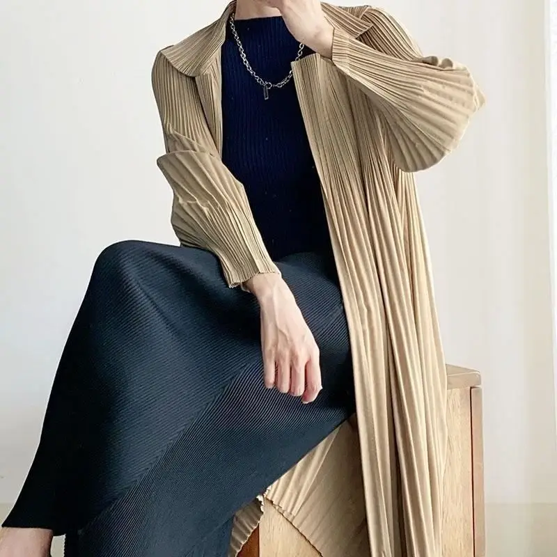 Pleated trench coat for women\'s mid length 2022 Spring and Autumn loose fitting fashion double breasted coat for women