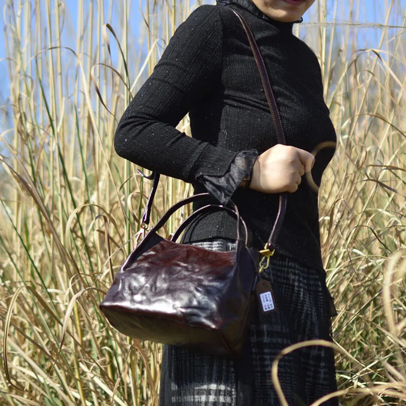 AETOO Original niche design bucket bag advanced sense large capacity single shoulder crossbody hand vegetable tanned leather