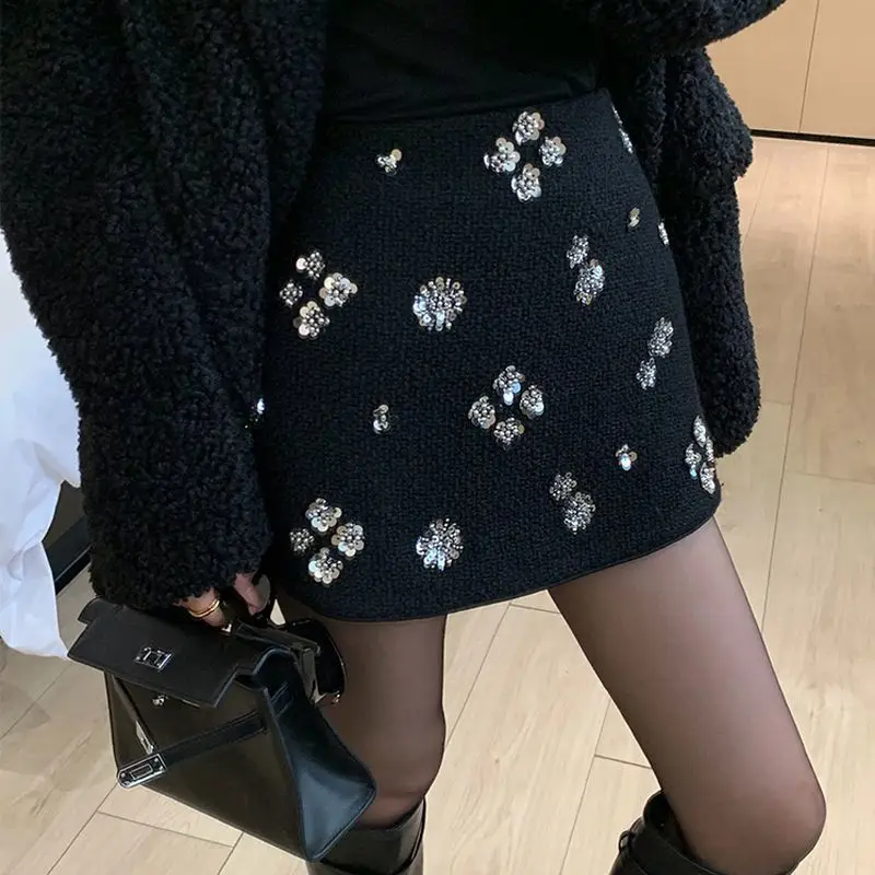 Korean Style Sequined Beaded Mini Skirt Women Elegant Faux Woolen Sexy Bodycon Skirt Fashion Chic Fall Winter Commuter Skirt