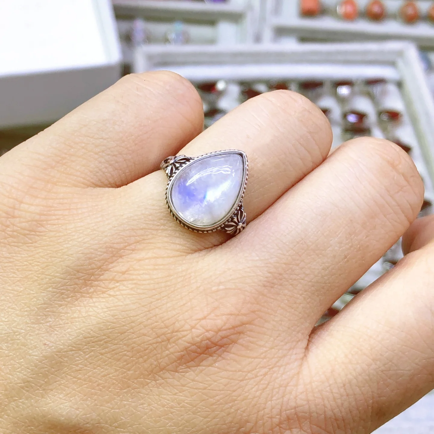 1 Pc Fengbaowu Natural Blue Moonstone Ring Water Drop Ring 925 Sterling Silver Resizable Fashion Jewelry Gift Women