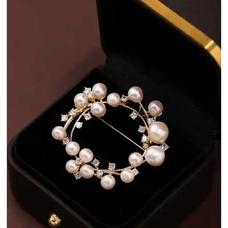 

Simulated Pearl Brooch Lapel Tie Pin High-end and Elegant Pin Suits Coats Matching Accessories Party Wedding Jewelry Gifts