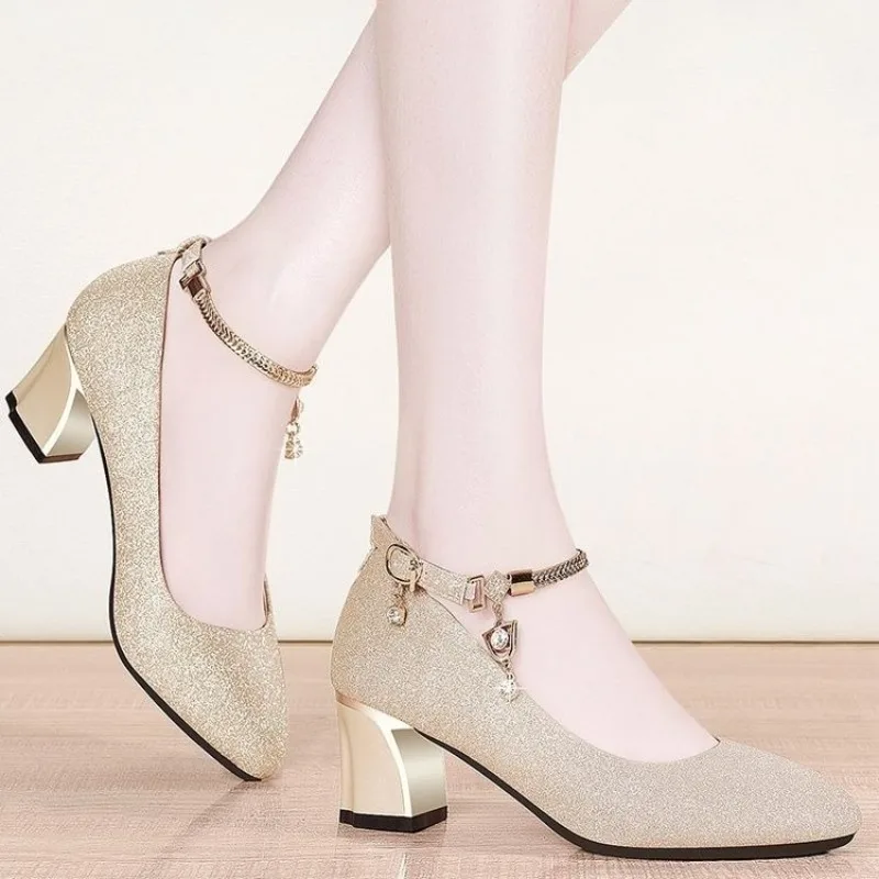 

2026 Summer Women Round Toe High Heel Shoes Spring Buckle Solid Color Designer Shoes Comfortable Anti-slip Pumps
