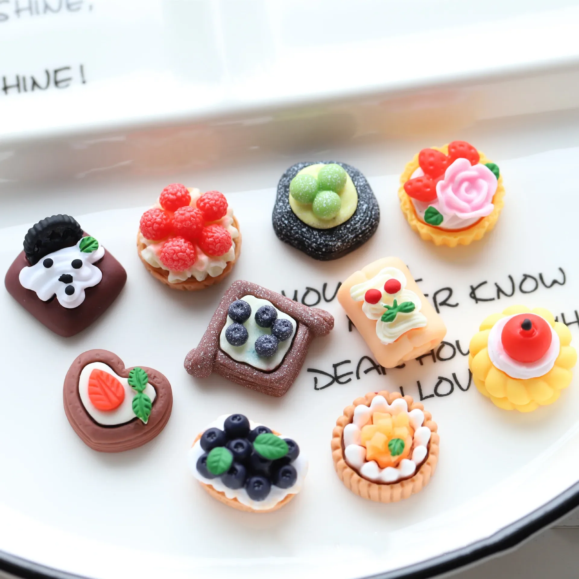 10Pcs Simulation Chocolate Cream Fruit Cake Cute Blueberry Strawberry Oreo Rose Love Matcha Desserts