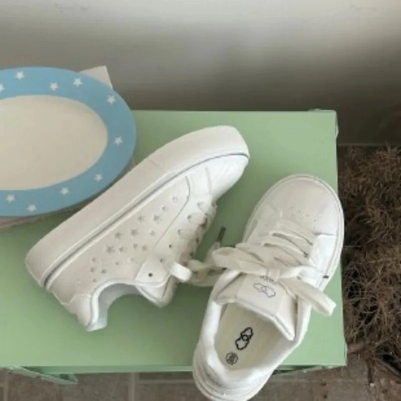 Niedliche Damen-Plateau-Skateschuhe, hellblau, mit Sternenstickerei, dicker Sohle, Schnür-Sneakers, Preppy-Stil, Mädchen-Alltagsschuhe, lässige Schuhe – Detail 5