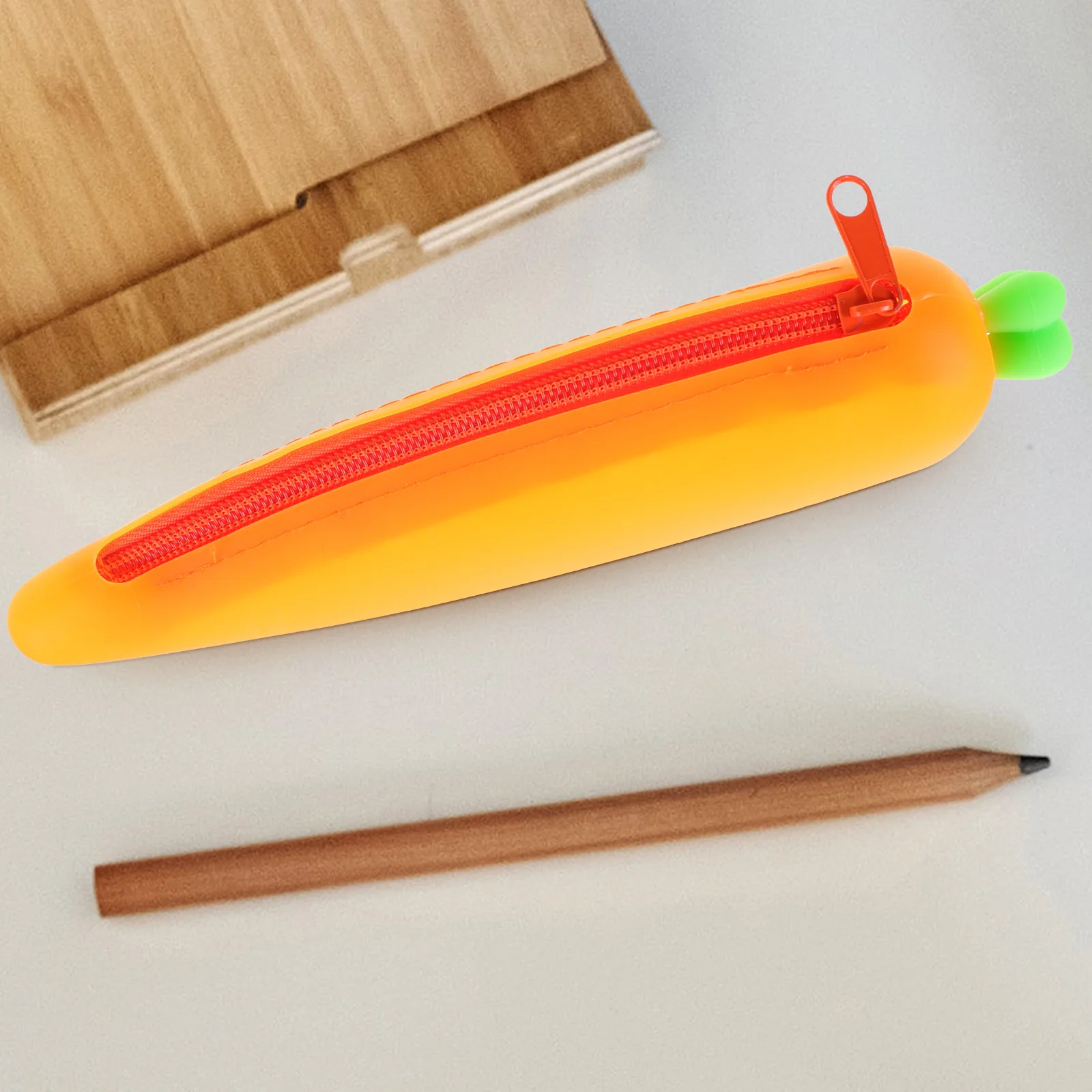 

Cute Carrot-shaped Pencil Bag Lightweight Portable Stationery Case for Kids School Supplies Organized Study Gift