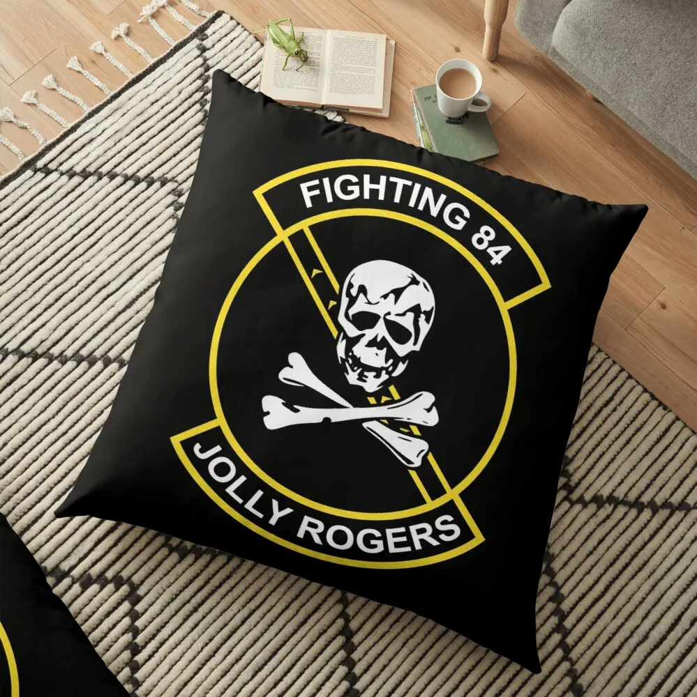 

Напольные подушки для дивана Jolly Rogers Fighting 84