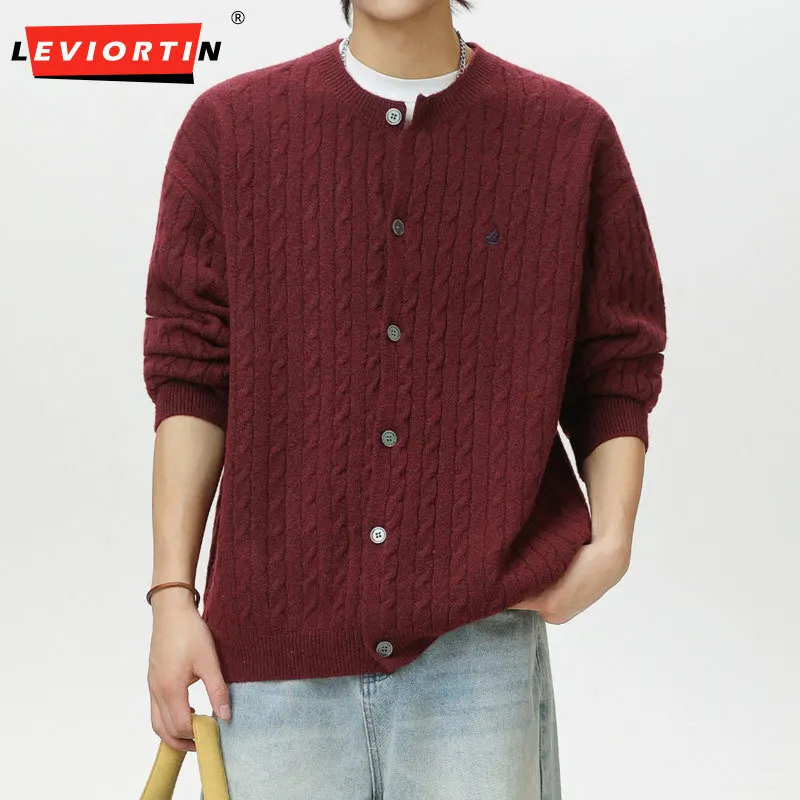 

Мужской осенне-зимний модный брендовый вязаный свитер с мягкой и липкой текстурой и витым цветком, свободный кардиган с круглым вырезом