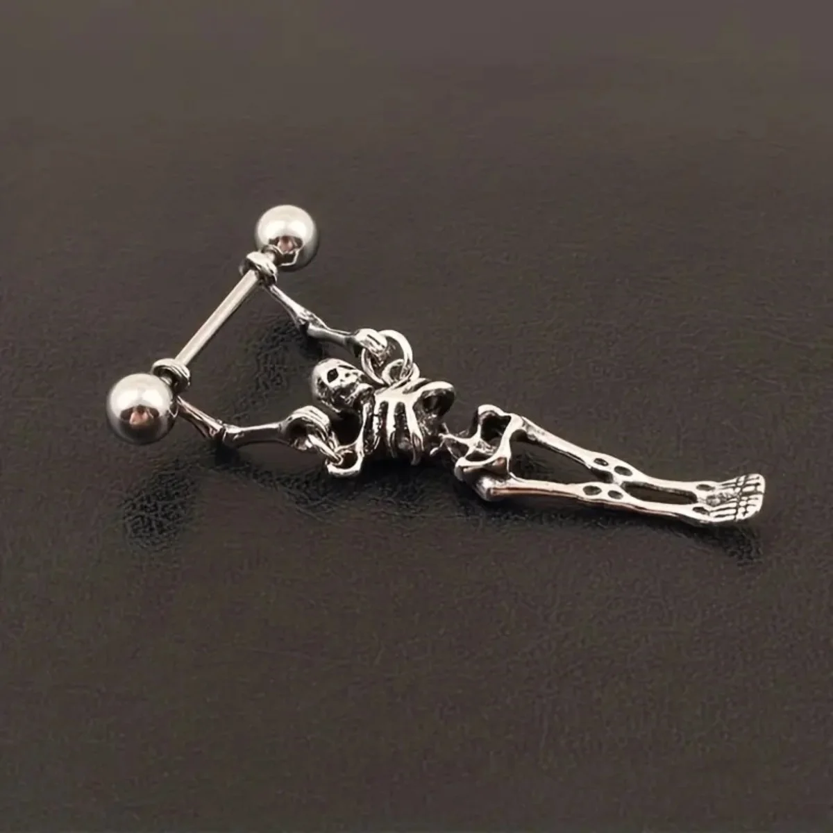 1PC Gothic Halloween Ohrringe Vintage Punk Barbell Durchbohrt Skeleton Tropfen Baumeln Ohrring Retro Party Geschenke Schmuck Für Frauen männer