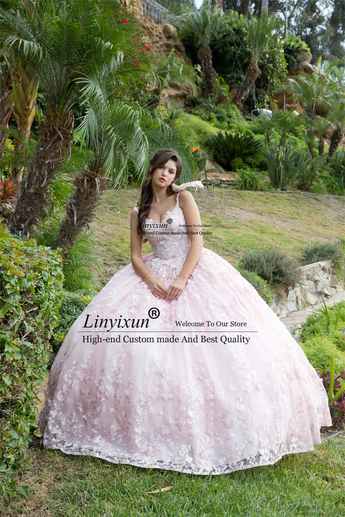 Baljurk Quinceanera Jurken Vlinder Bloemen Korset Sweet 16-jurk met cape Aangepaste spaghettibandjes Vestidos De 15 Años