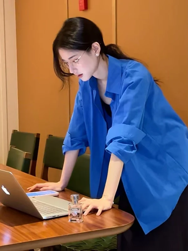 

Klein Blue Collar Shirt Jacket Women's Loose Slimming White Commuting Personality Top Long Sleeve Korean Style