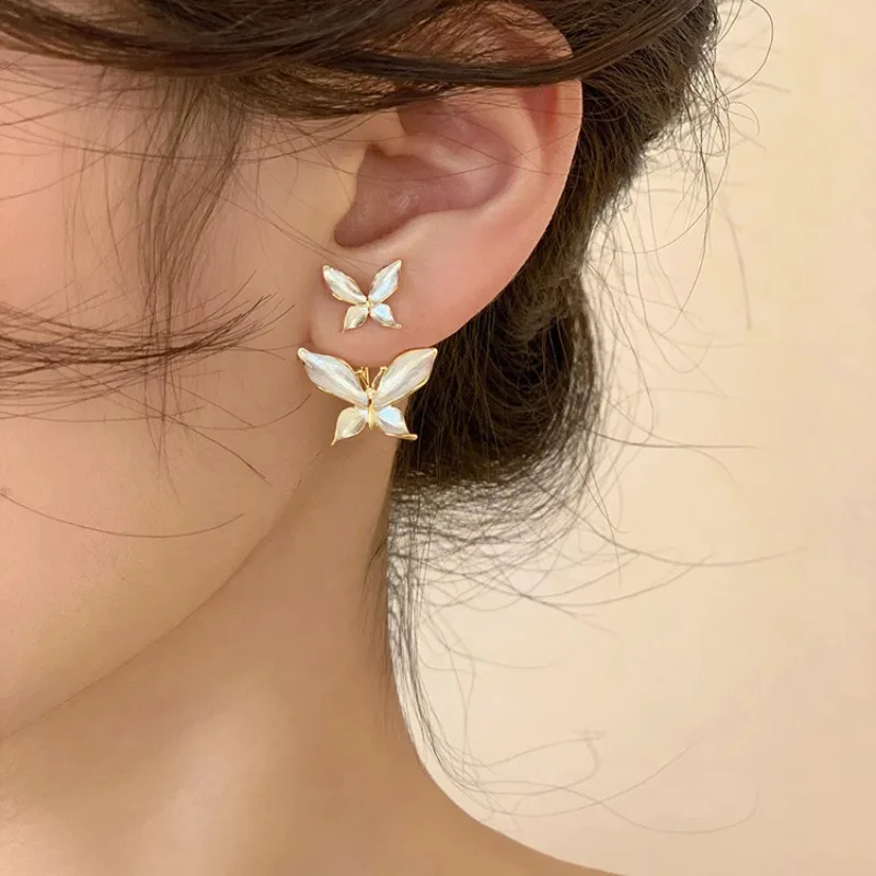 1 pair of new Korean style butterfly women\'s earrings, fashionable, simple, exquisite jewelry, exquisite gifts for friends