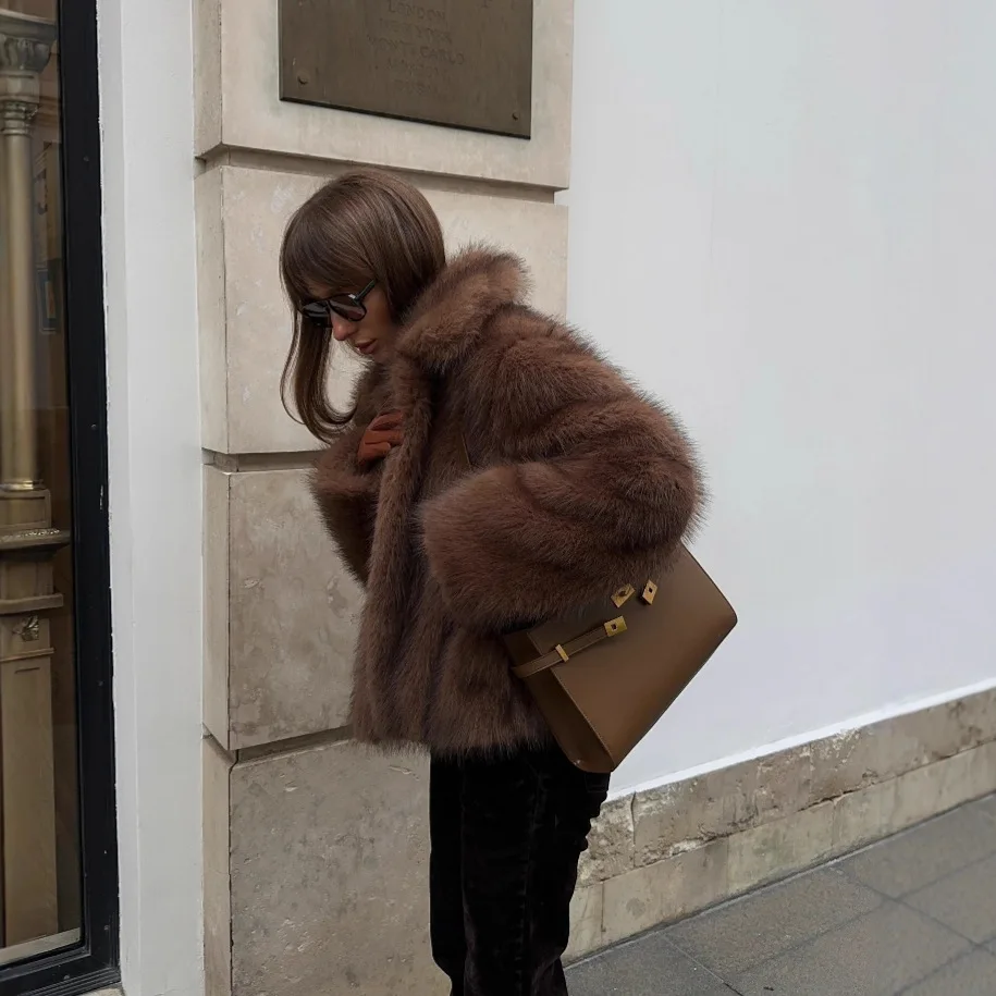 Stylowy zimowy płaszcz damski z futra norek, krótki, z gradientem, ze sztucznym kołnierzem, kurtka ze sztucznego futra dla kobiet, uniwersalny płaszcz damski ze sztucznego futra.