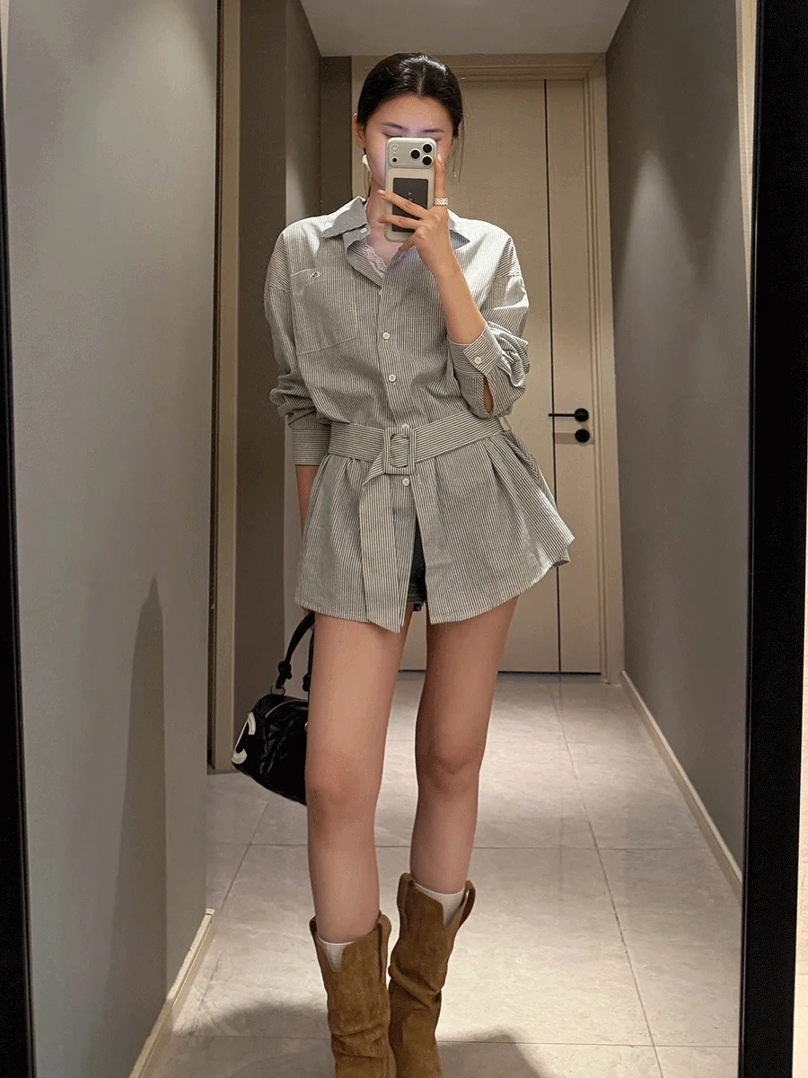 

Комплект из топа и брюк с кружевными вставками и поясом в корейском стиле, модный, высококачественный, женский, из хлопка и полиэстера, с длинными рукавами.