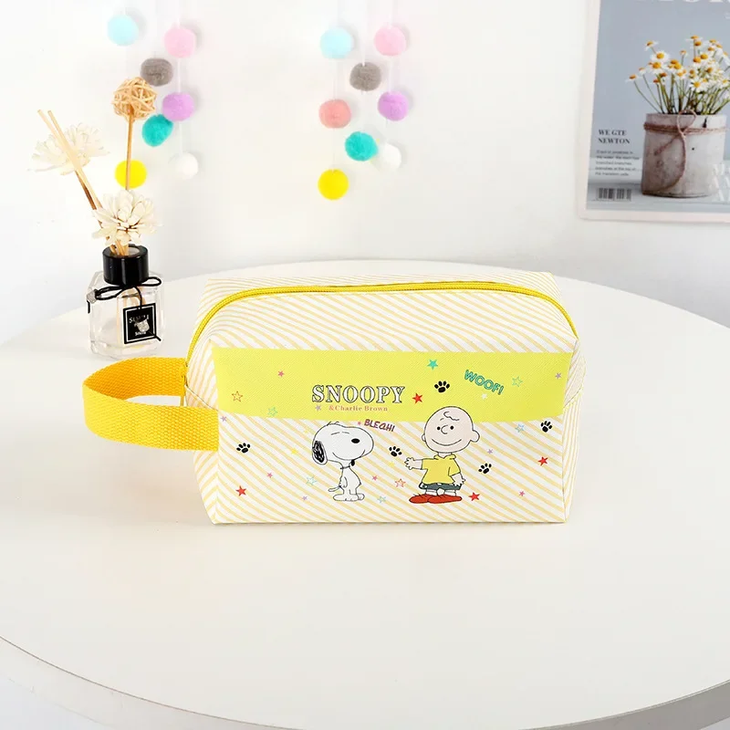 Snoopy Women Cosmetic Lipsticks Bag coreano Student Pencil Case Travel Makeup Brushes Bag Neceser Organizer Bags studente Cartoon