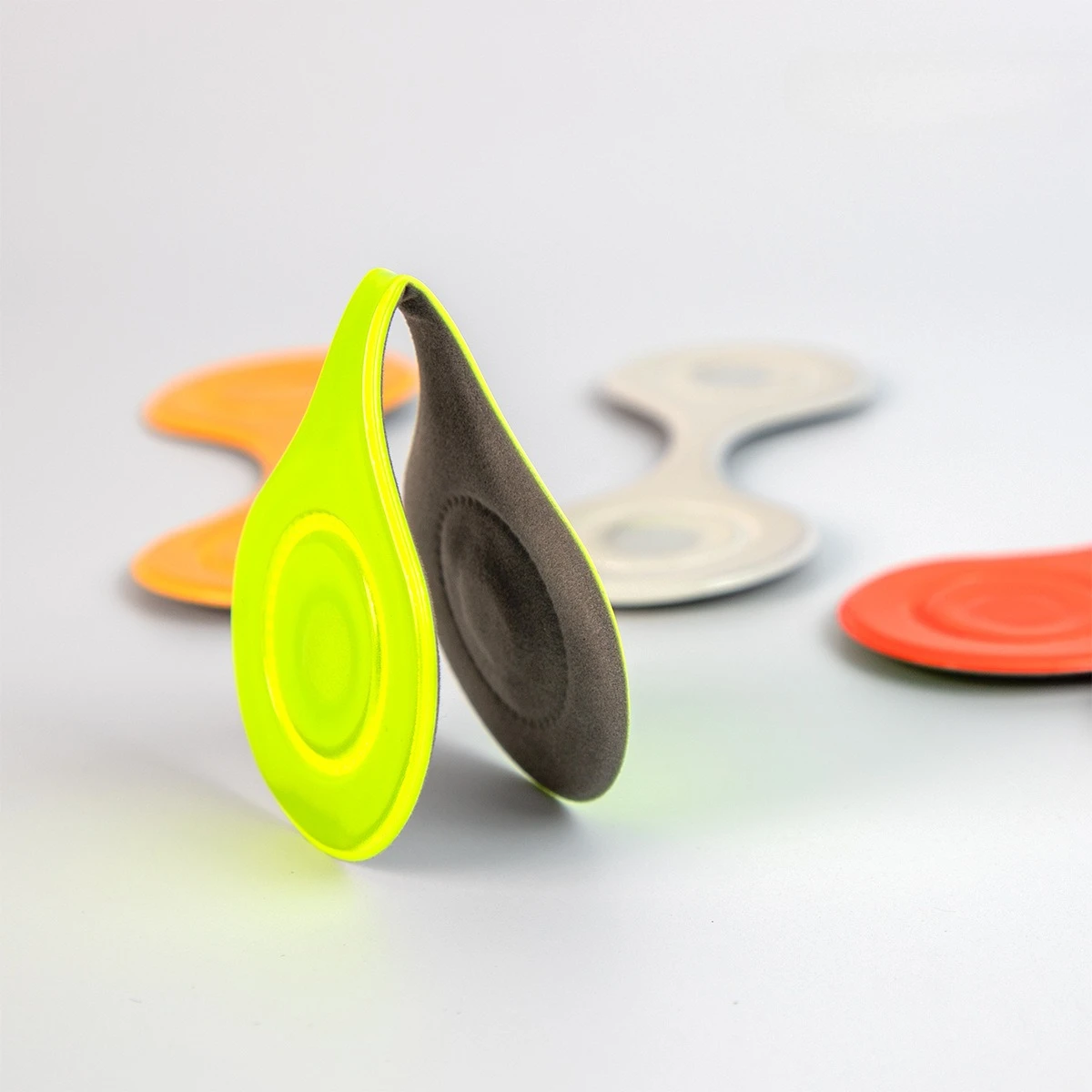 Bag Reflective Magnetic Clip, Reflective Magnet Clip Buckle, Night Running Artifact Lightweight Non-sensory Reflective Clip
