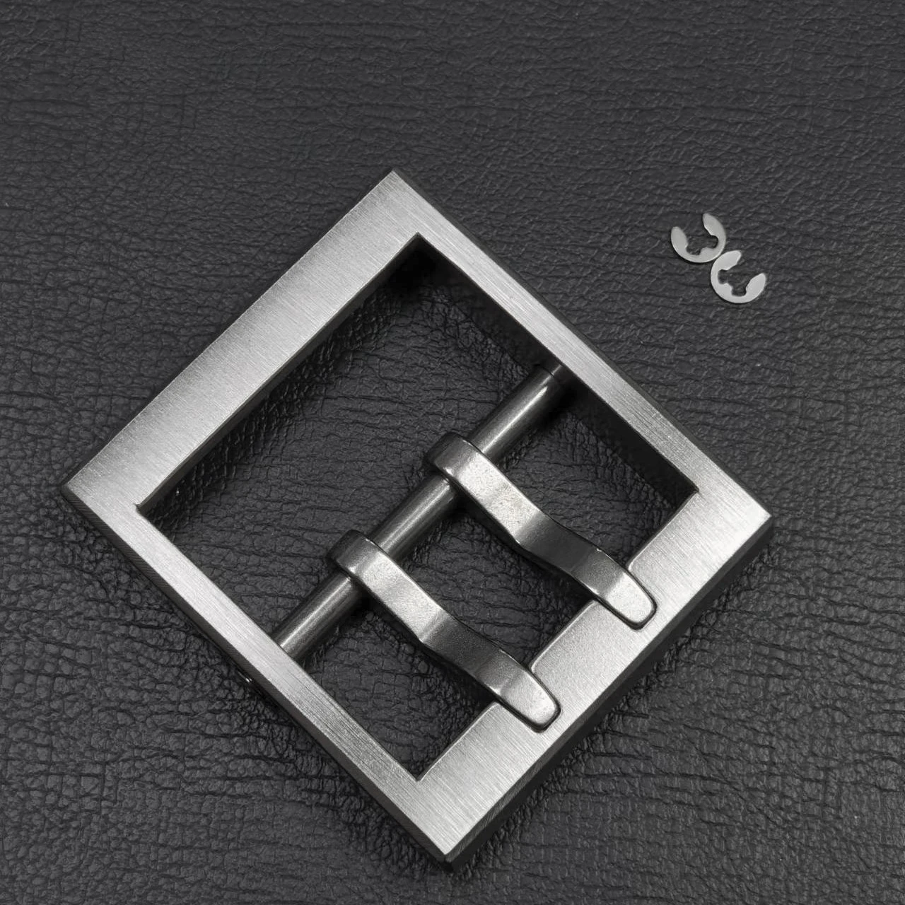 Solid Titanium Alloy  4.5 Cm Double Rod Buckle Leather Belt Buckle