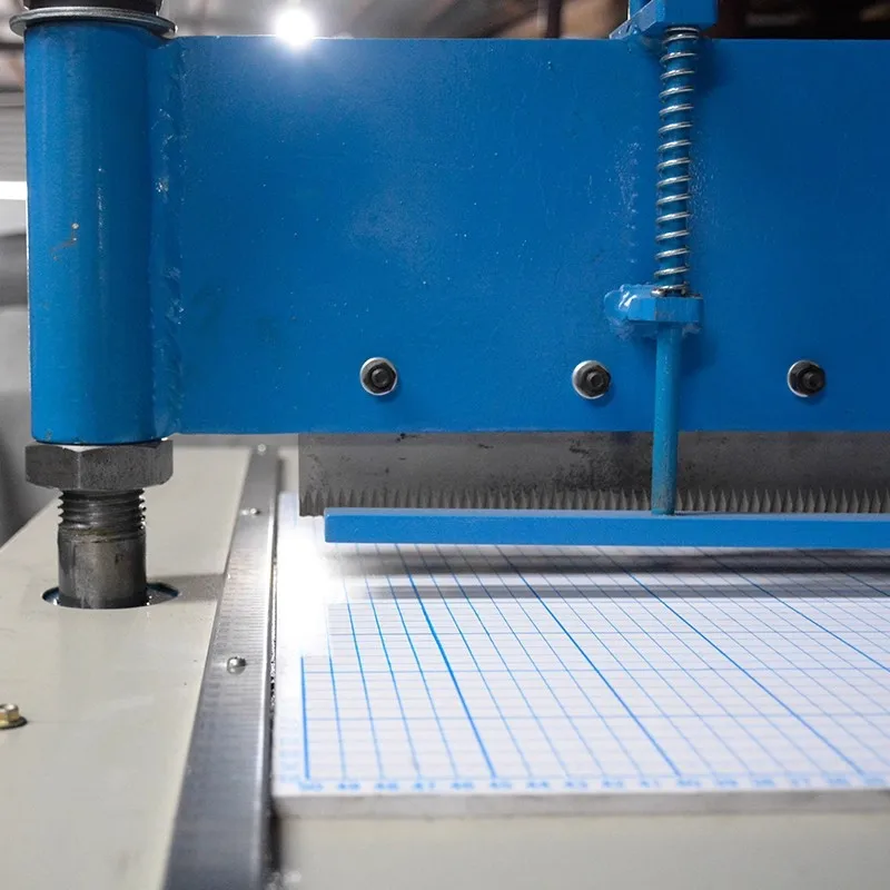 Automatic Electric Swatch Fabric Layer Cutting Machine with Core Motor Component