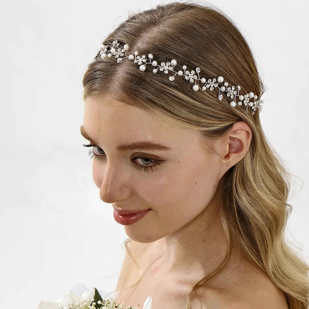 Ikat Rambut Mutiara Rambat Rambut Perak Sederhana Topi Baja Bunga Buatan Tangan Klasik Aksesori Perhiasan Rambut Ikat Kepala Pengiring Pengantin Elegan