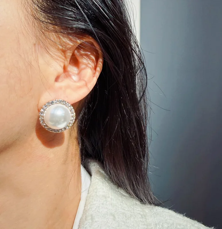 Foreign trade jewelry Europe and the United States niche retro luxury Pearl earrings exquisite fashion Hepburn wind earrings fem