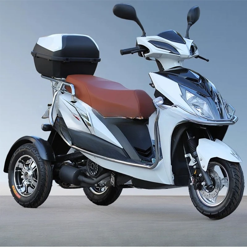 New tricycle fuel pedal motorcycle national four EFI to help the elderly