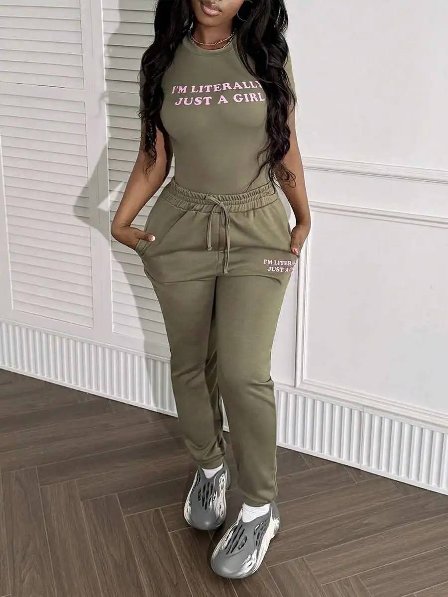 Set da Donna con Top a Maniche Corte con Stampa e Pantaloni con Coulisse per l'Autunno