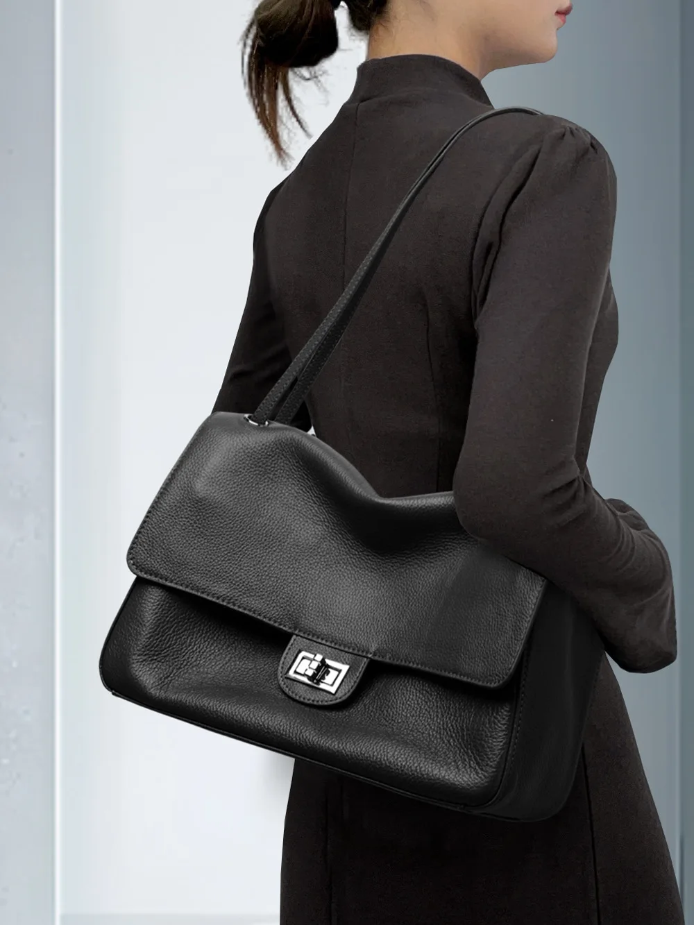 2026 Women's Top Layer Cowhide Armpit Bag Single Shoulder Crossbody Handbag for Commuting Fashionable Cover Bag image 2