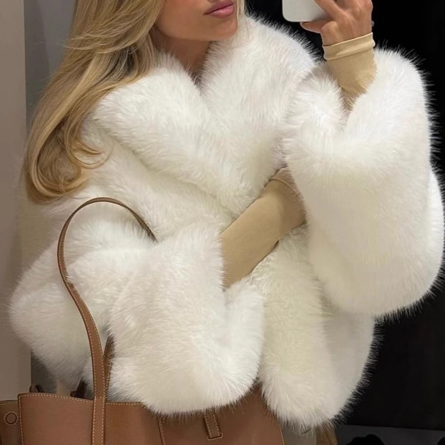 

Faux Fur Coats Women Short Jackets Pocket Turn Down Collar Long Sleeves Open Stitch Loose Furry Outerwear 2025 Autumn Winter