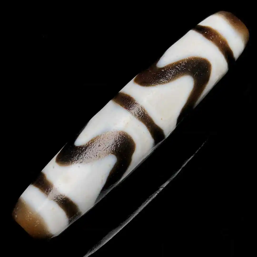 

Old Double Tiger tooth Natural Agate Powerful Pattern Amulet Perfect Retro diy for Necklace Making