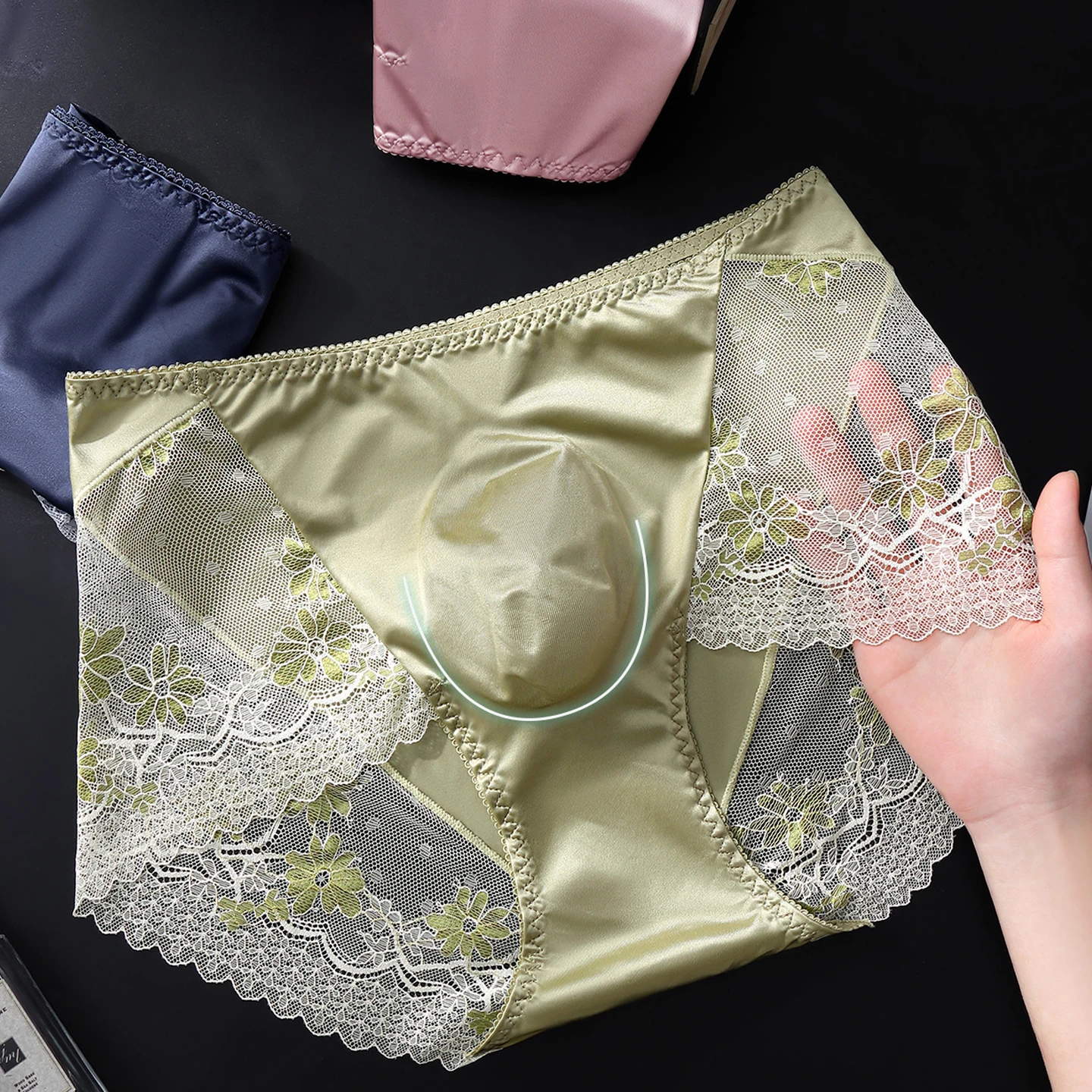 Men's Seamless Briefs Ultra-thin Ice Silk Sexy Underwear Luxury Lace U Bulge Pouch Male Underpants Breathable Panties Undies