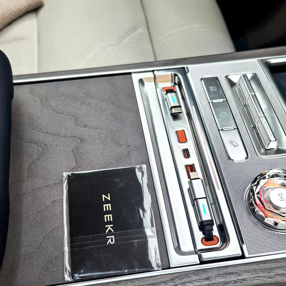 For ZEEKR 9X Five Seats And Six Seats Car Center Console Charging Hub Retractable USB Cable Quick Charge Dock