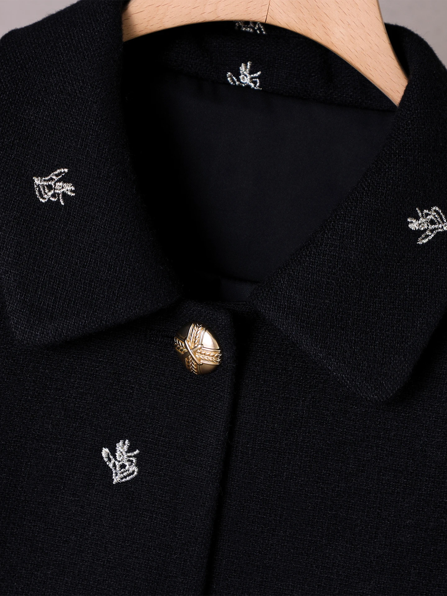 Gonna da giacca da socialite alla moda francese Set da due pezzi con risvolto ricamato monopetto a maniche lunghe con gonna a pieghe da donna