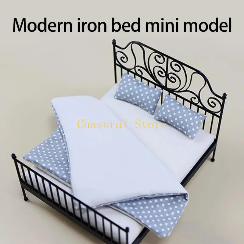 E7CE Miniature Double Bed With Detachable Bedding 1/12 Dollhouses Scene Display Decor