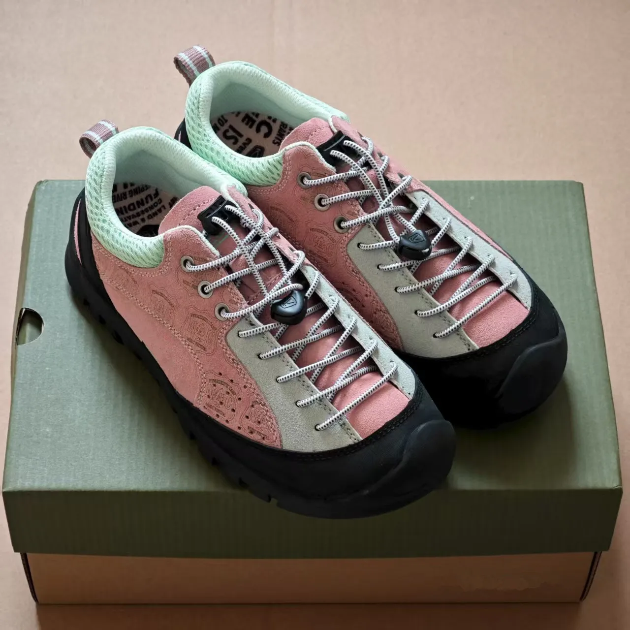 High Quality Brand Men's Hiking Shoes Big Size 35-45 Anti-Slip Durable Leather Trekking Shoes Man Comfort Outdoor Sneakers Women image 5