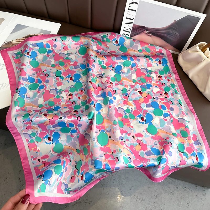 الفاخرة الأزهار طباعة مربع وشاح حريري المرأة الحجاب موضة العصابات الشعر منديل الإناث زخرفة شال باندانا حقيبة الأوشحة