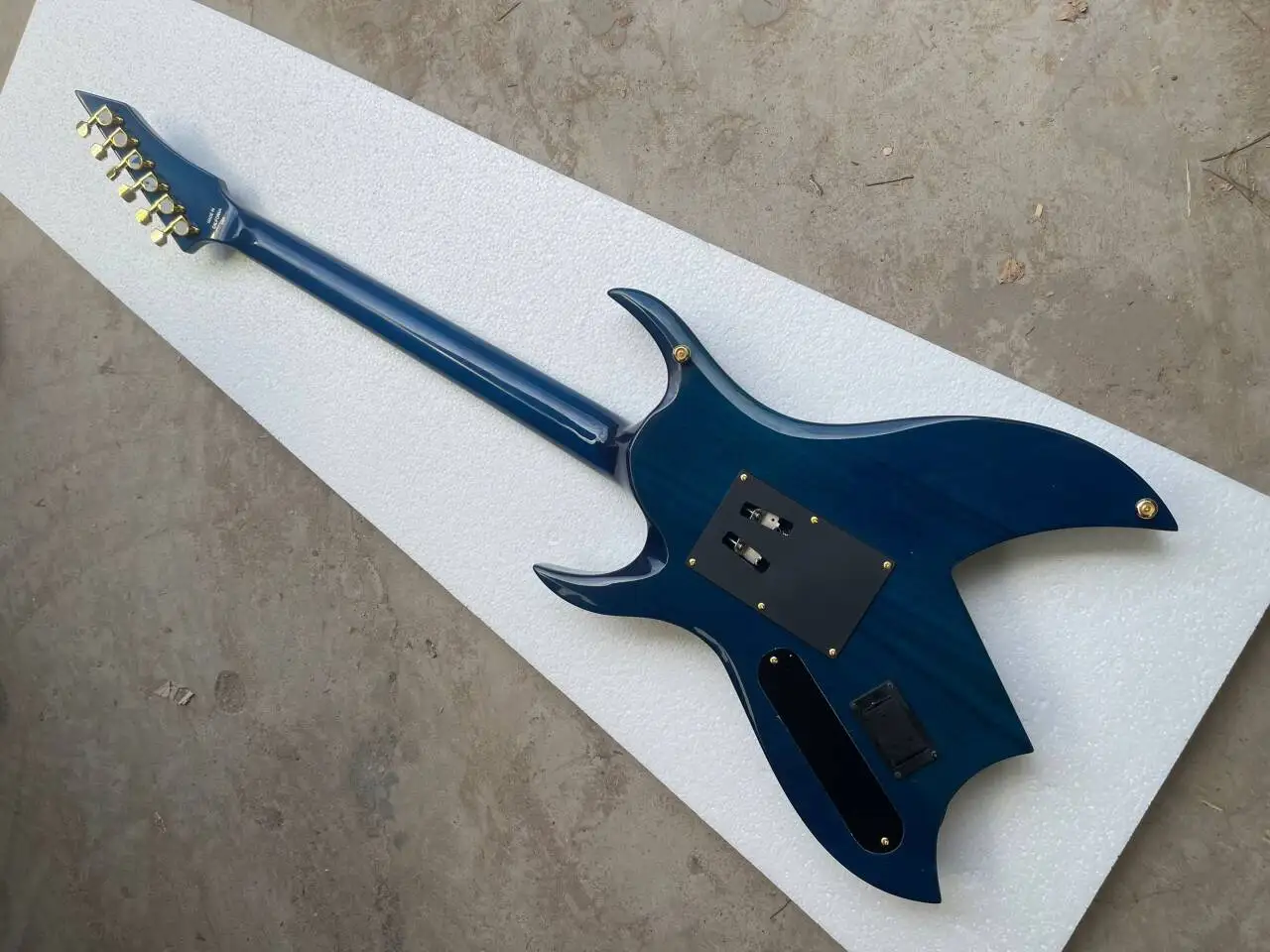 Blue Body Electric Guitar with Flame Maple Top Scalloped Fretboard,Gold Hardware,Provide customized service